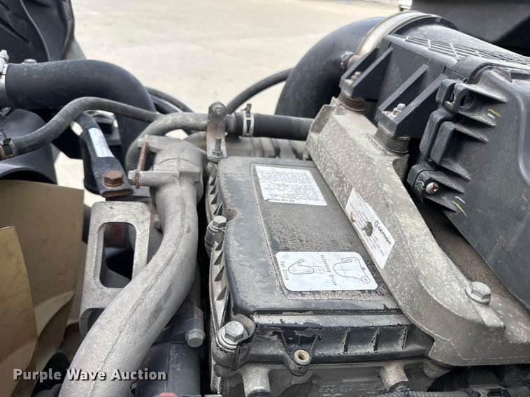 image for item DS4276 2015 Freightliner Cascadia semi truck