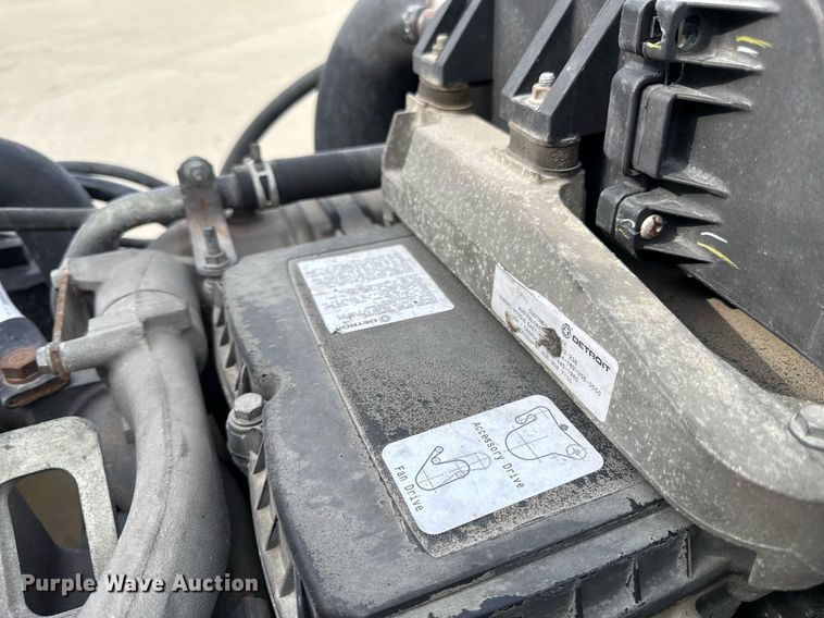 image for item DS4276 2015 Freightliner Cascadia semi truck