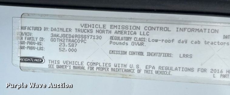 image for item DS4277 2016 Freightliner Cascadia semi truck