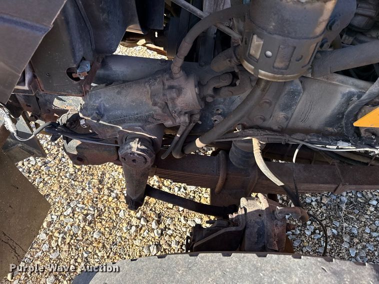 image for item DS4282 2005 International 7400 dump truck