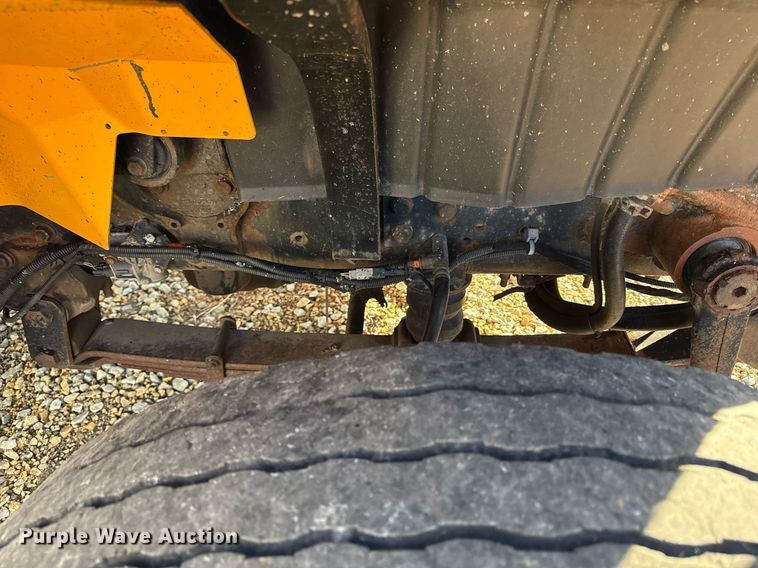 image for item DS4282 2005 International 7400 dump truck