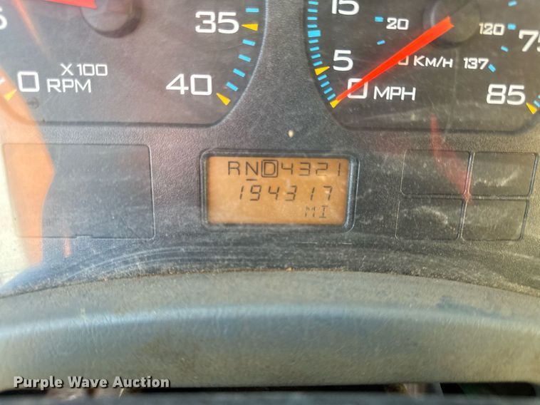 image for item DS4282 2005 International 7400 dump truck