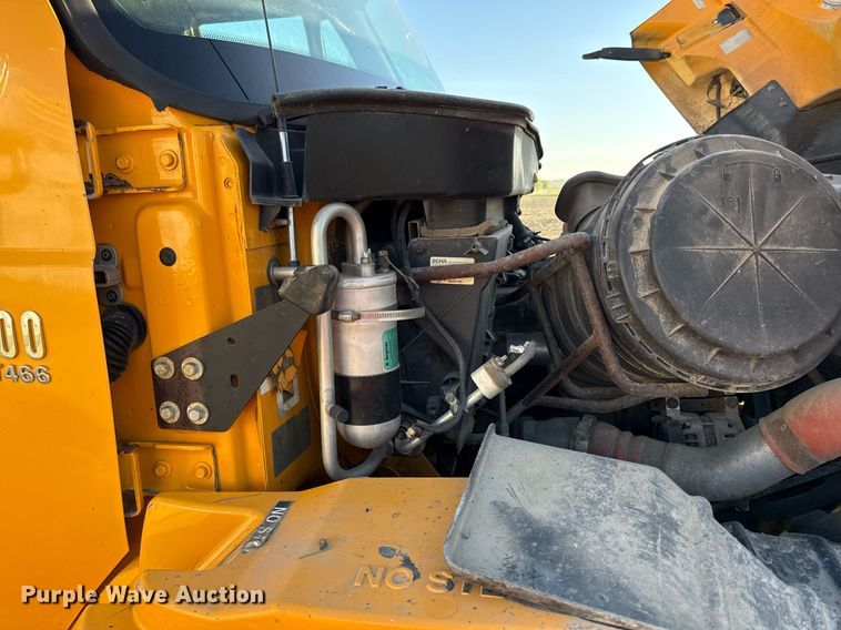 image for item DS4282 2005 International 7400 dump truck