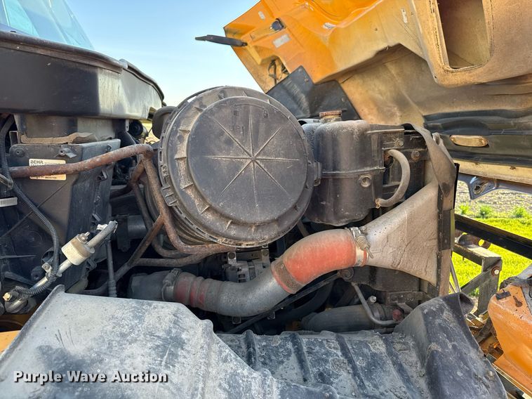 image for item DS4282 2005 International 7400 dump truck