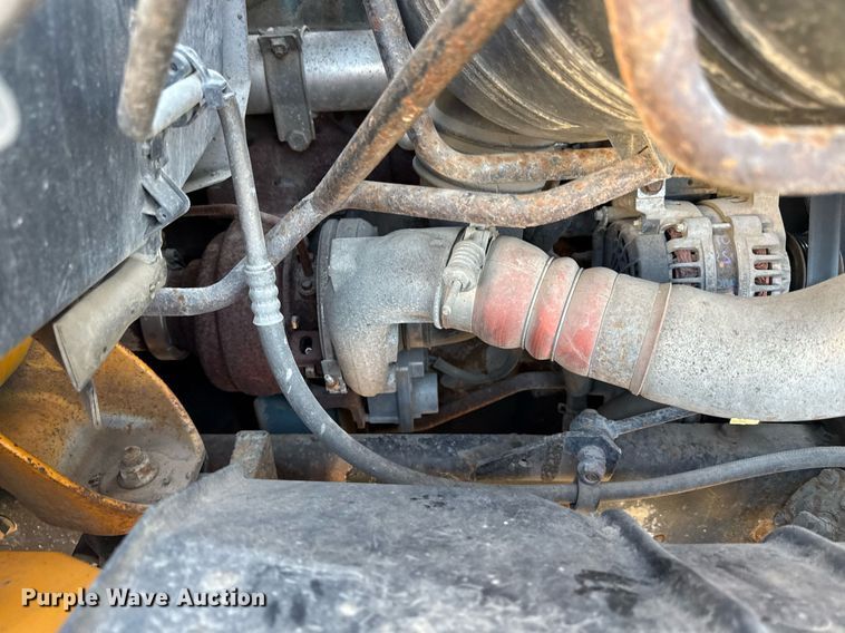 image for item DS4282 2005 International 7400 dump truck