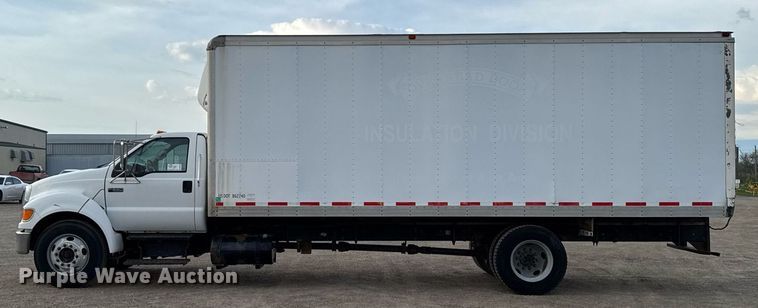 image for item DT0738 2004 Ford F650 Super Duty box truck