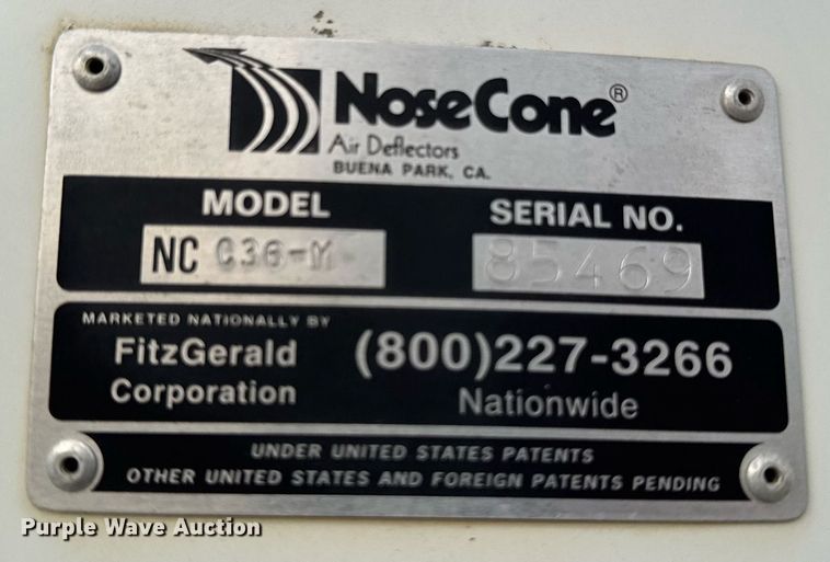 image for item DT0738 2004 Ford F650 Super Duty box truck