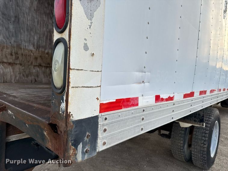 image for item DT0738 2004 Ford F650 Super Duty box truck