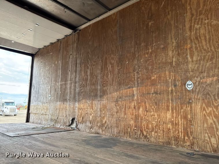 image for item DT0738 2004 Ford F650 Super Duty box truck