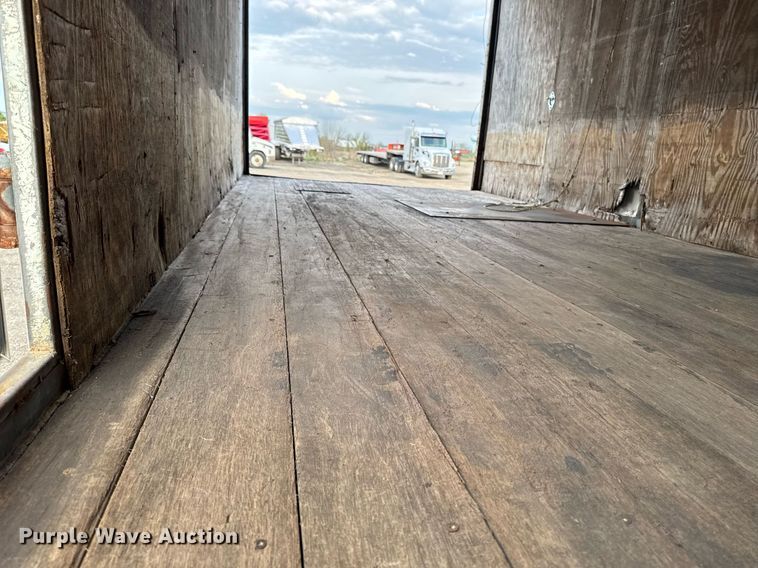 image for item DT0738 2004 Ford F650 Super Duty box truck