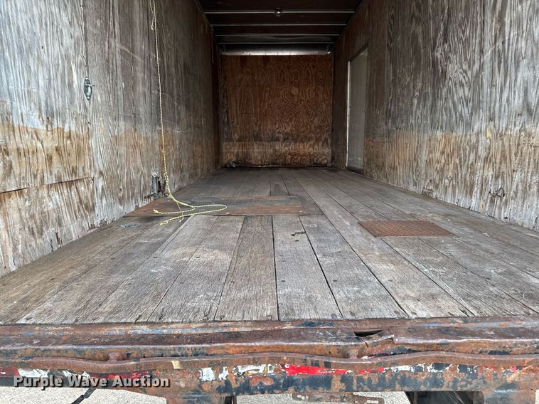 image for item DT0738 2004 Ford F650 Super Duty box truck