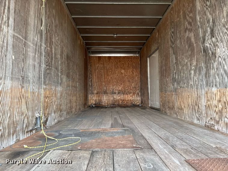 image for item DT0738 2004 Ford F650 Super Duty box truck