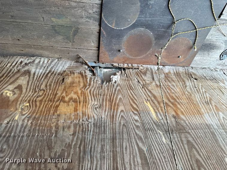 image for item DT0738 2004 Ford F650 Super Duty box truck