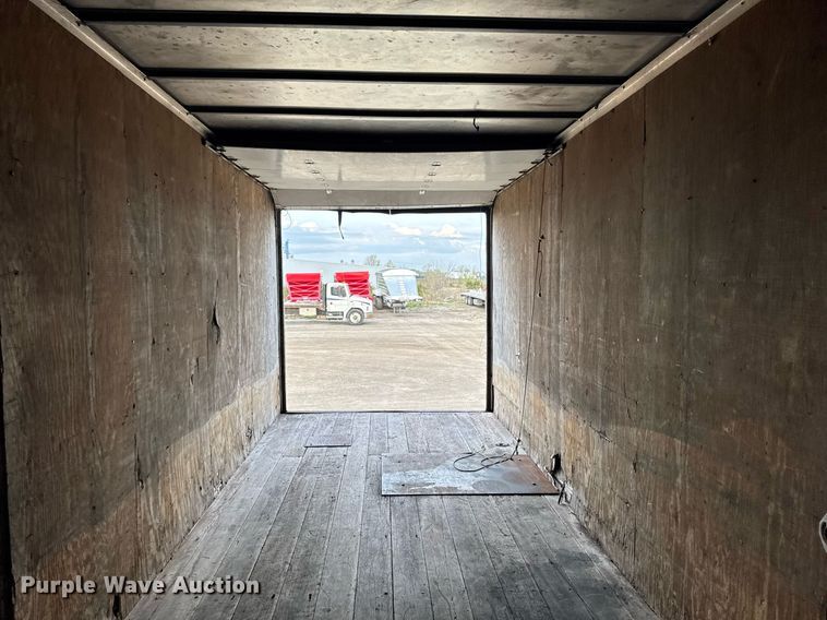 image for item DT0738 2004 Ford F650 Super Duty box truck