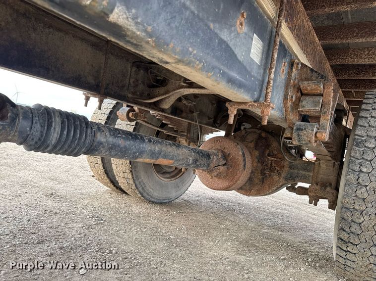 image for item DT0738 2004 Ford F650 Super Duty box truck