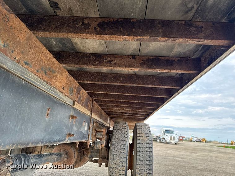 image for item DT0738 2004 Ford F650 Super Duty box truck