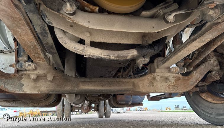 image for item DT0738 2004 Ford F650 Super Duty box truck