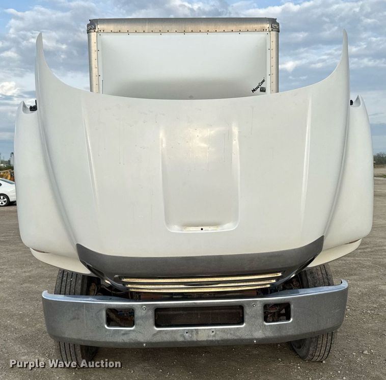 image for item DT0738 2004 Ford F650 Super Duty box truck