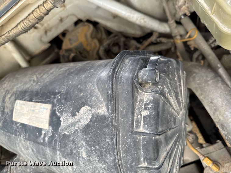 image for item DT0738 2004 Ford F650 Super Duty box truck