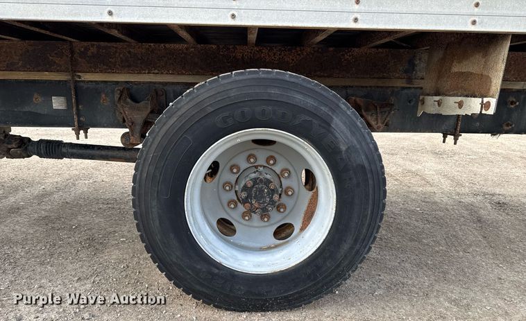 image for item DT0738 2004 Ford F650 Super Duty box truck