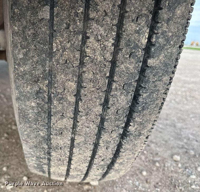 image for item DT0738 2004 Ford F650 Super Duty box truck