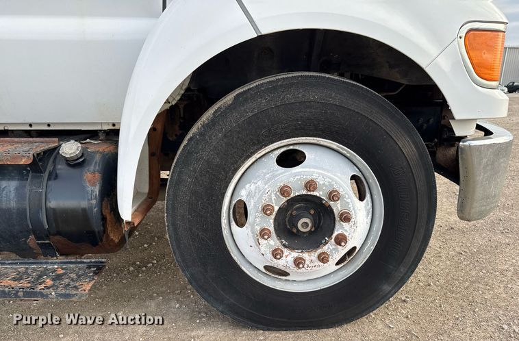 image for item DT0738 2004 Ford F650 Super Duty box truck