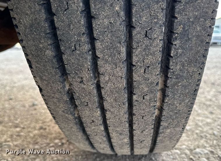 image for item DT0738 2004 Ford F650 Super Duty box truck