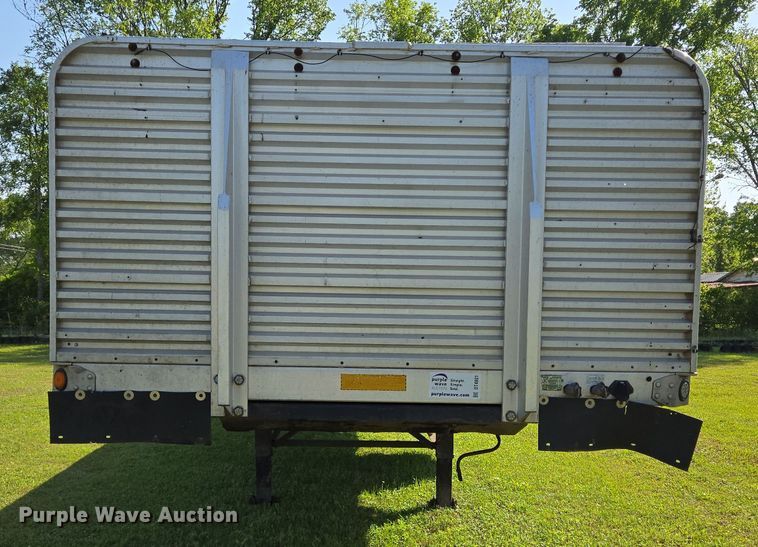image for item DT4801 1998 Utility Trailers flatbed trailer