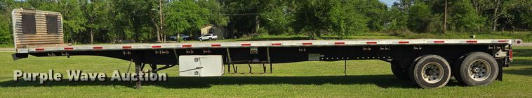 image for item DT4801 1998 Utility Trailers flatbed trailer