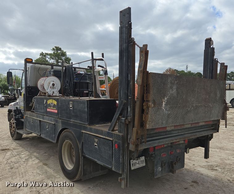 image for item DT4806 2006 Hino 268 flatbed truck