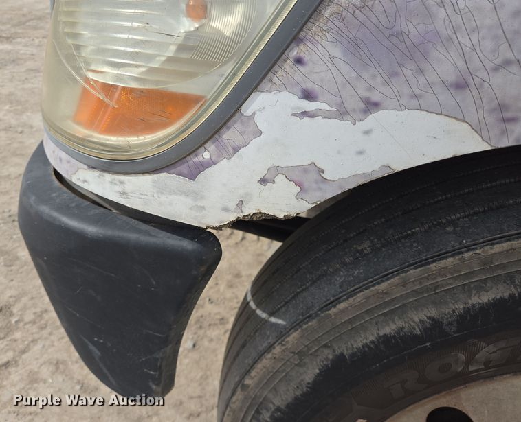 image for item DT4806 2006 Hino 268 flatbed truck