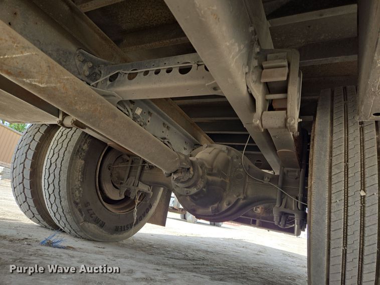 image for item DT4806 2006 Hino 268 flatbed truck