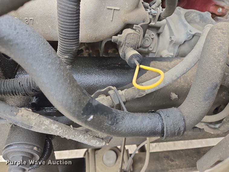 image for item DT4806 2006 Hino 268 flatbed truck