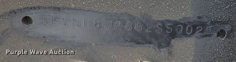 image for item DT4806 2006 Hino 268 flatbed truck