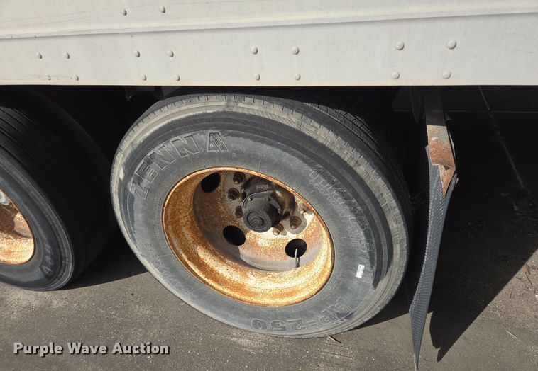 image for item DT4810 2001 Great Dane dry van trailer