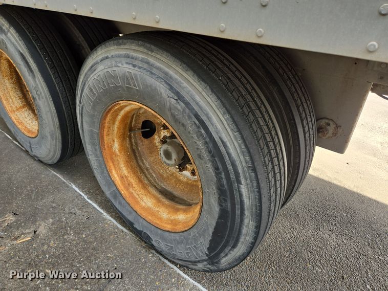 image for item DT4810 2001 Great Dane dry van trailer