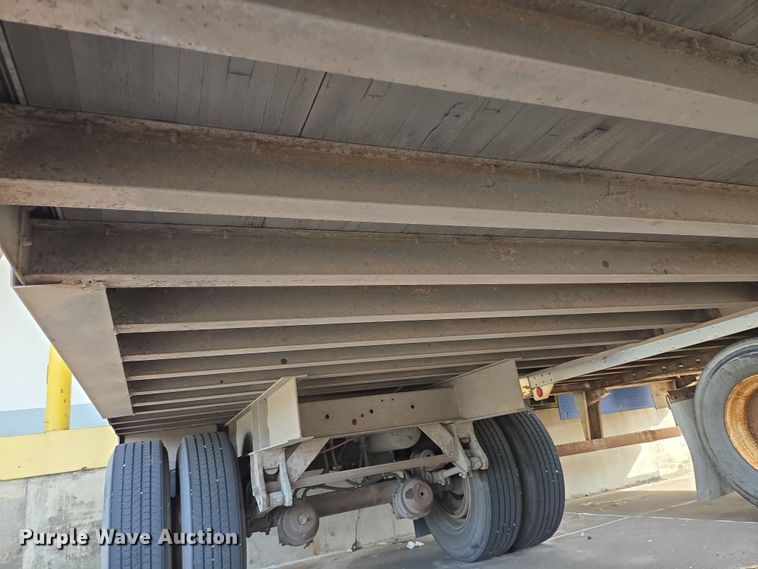 image for item DT4811 1992 Wabash DSA-102CW dry van trailer