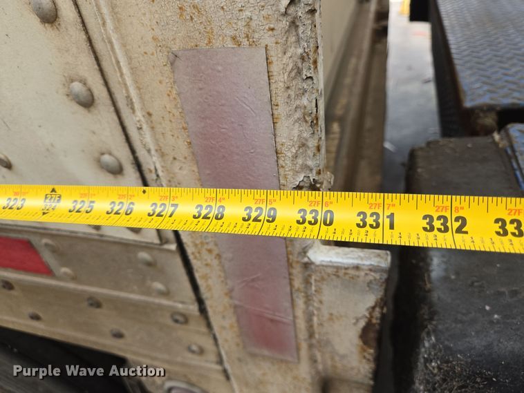 image for item DT4811 1992 Wabash DSA-102CW dry van trailer