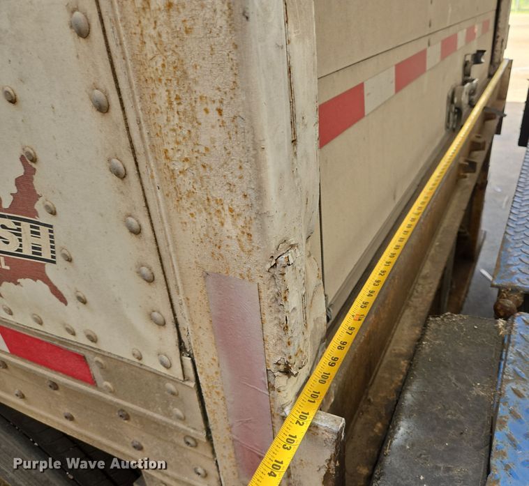 image for item DT4811 1992 Wabash DSA-102CW dry van trailer