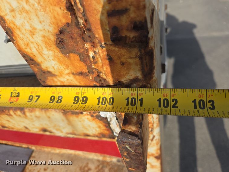 image for item DT4812 1989 Monon MA3-00-SA-28W dry van trailer