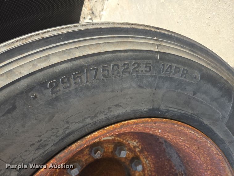 image for item DT4812 1989 Monon MA3-00-SA-28W dry van trailer