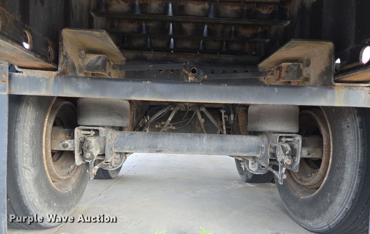 image for item DT4813 2003 Wabash flatbed trailer