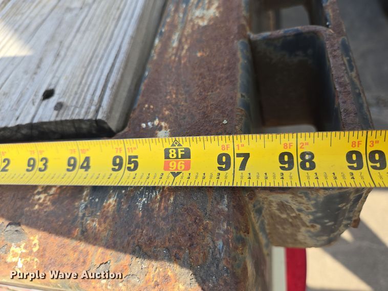 image for item DT4813 2003 Wabash flatbed trailer