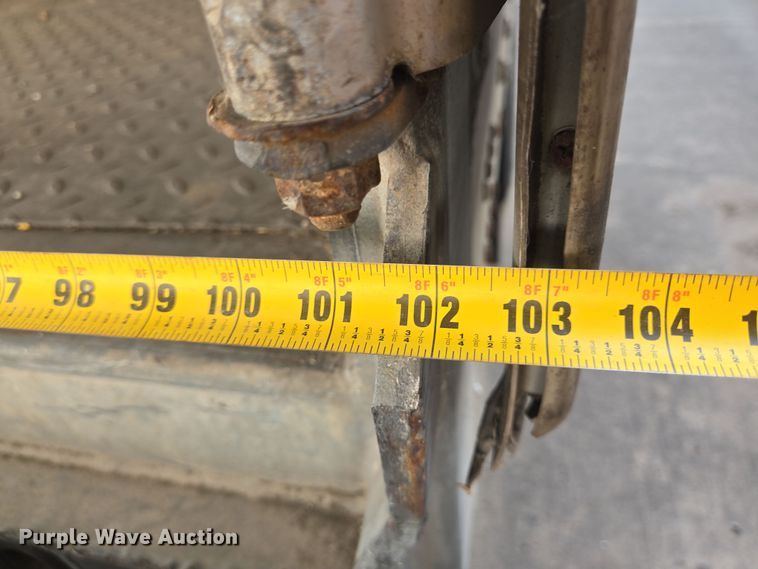 image for item DT4815 2010 Vanguard dry van trailer