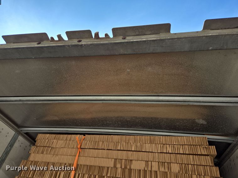 image for item DT4815 2010 Vanguard dry van trailer