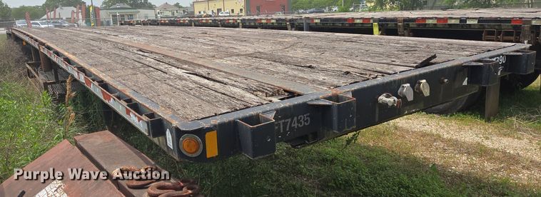 image for item DT4821 2013 Fontaine HCVSF12WSA flatbed trailer