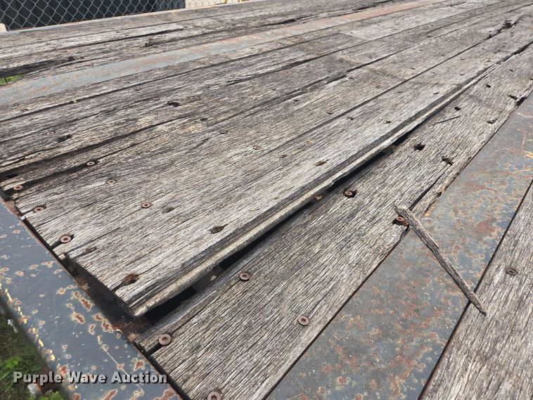 image for item DT4821 2013 Fontaine HCVSF12WSA flatbed trailer