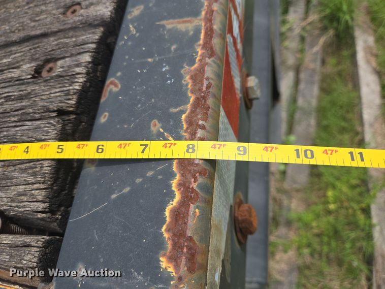 image for item DT4821 2013 Fontaine HCVSF12WSA flatbed trailer