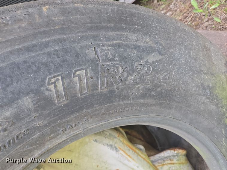 image for item DT4821 2013 Fontaine HCVSF12WSA flatbed trailer