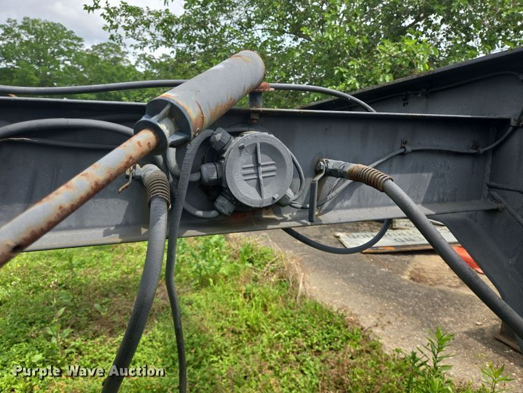 image for item DT4823 1996 Nelson S-20 jeep